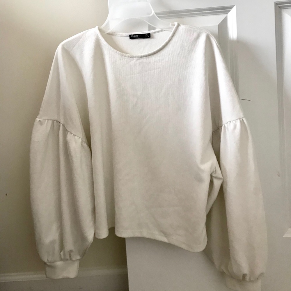 Bershka Oversized White Tee with Puffy Sleeves, S